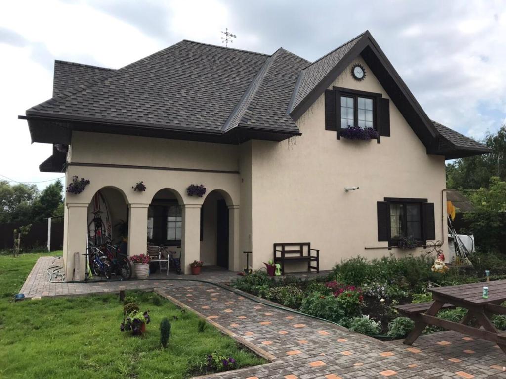 Fluger Guest house - Housity