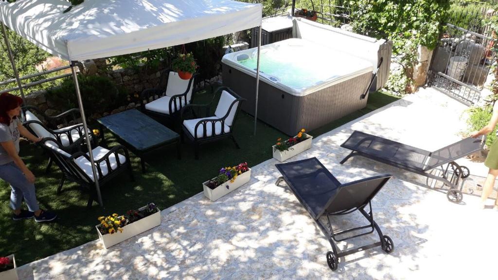 Vonkajšia záhrada v ubytovaní RELAX HOUSE