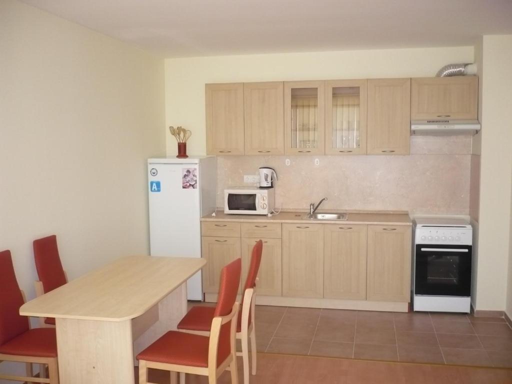 Imperial and Crown Fort Noks Grand Resort - One-Bedroom Apartment With Balcony (4 Adults)