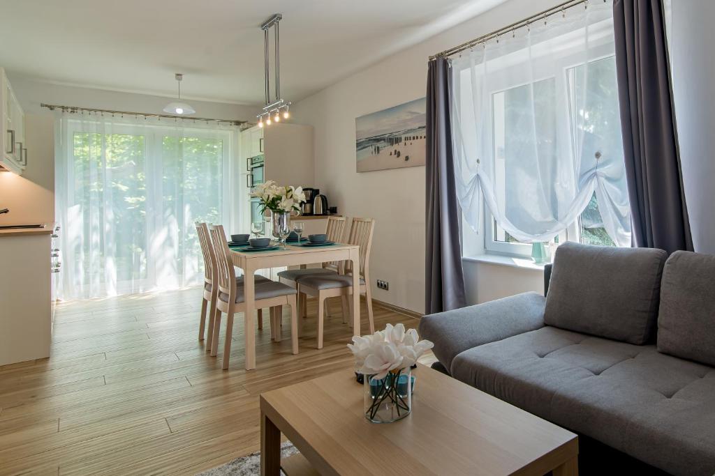 Posedenie v ubytovaní Praia Apartments - 200m do Plaży Orłowo - Parking - Apartament Laguna
