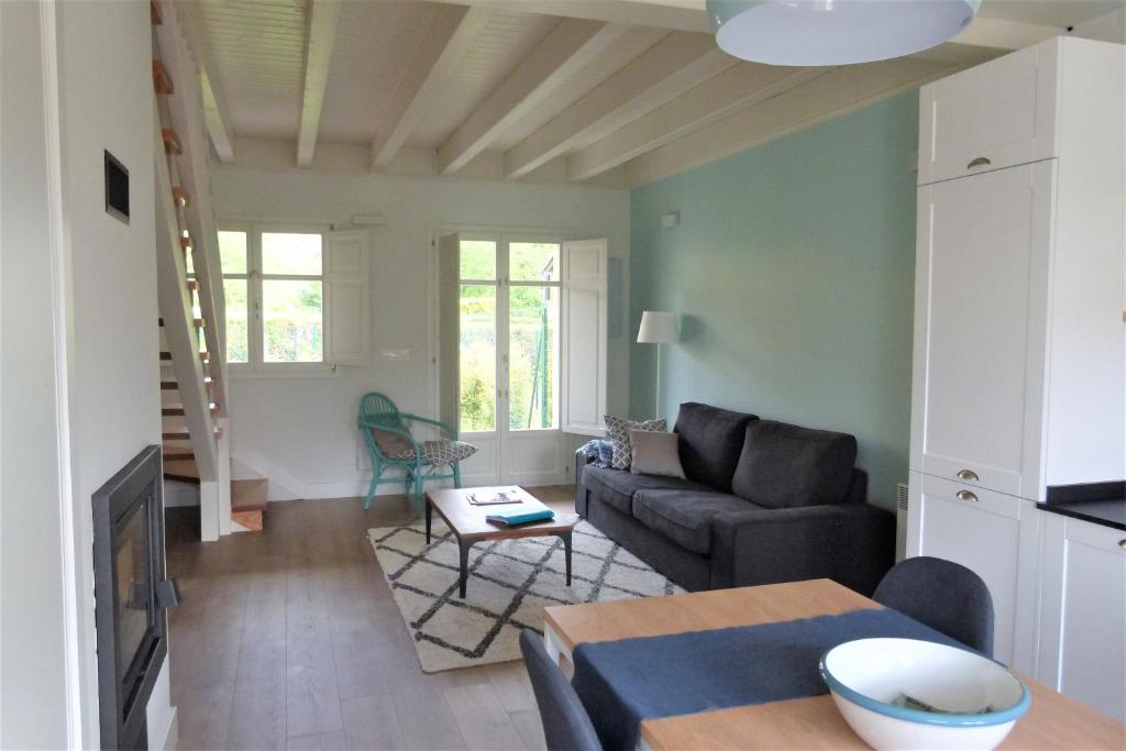 Casas en Muros de Nalón (5km de Cudillero) - Two-Bedroom Townhouse