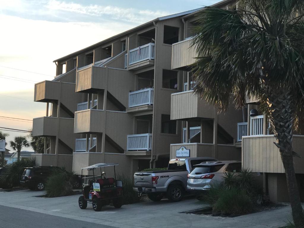 Apartment Surfs Up Apartment Surfs Up