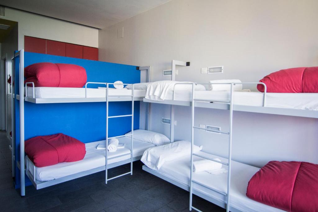 Centre Esplai Albergue - Quadruple Room