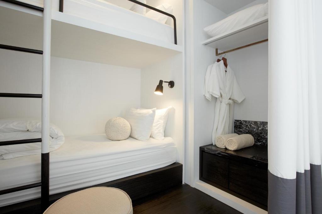 Postel nebo postele na pokoji v ubytování Veranda Pool Villas & Suite