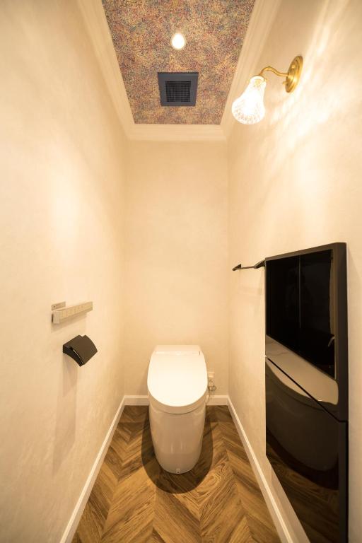 TV a/nebo společenská místnost v ubytování HOTEL SHIKISAI KYOTO
