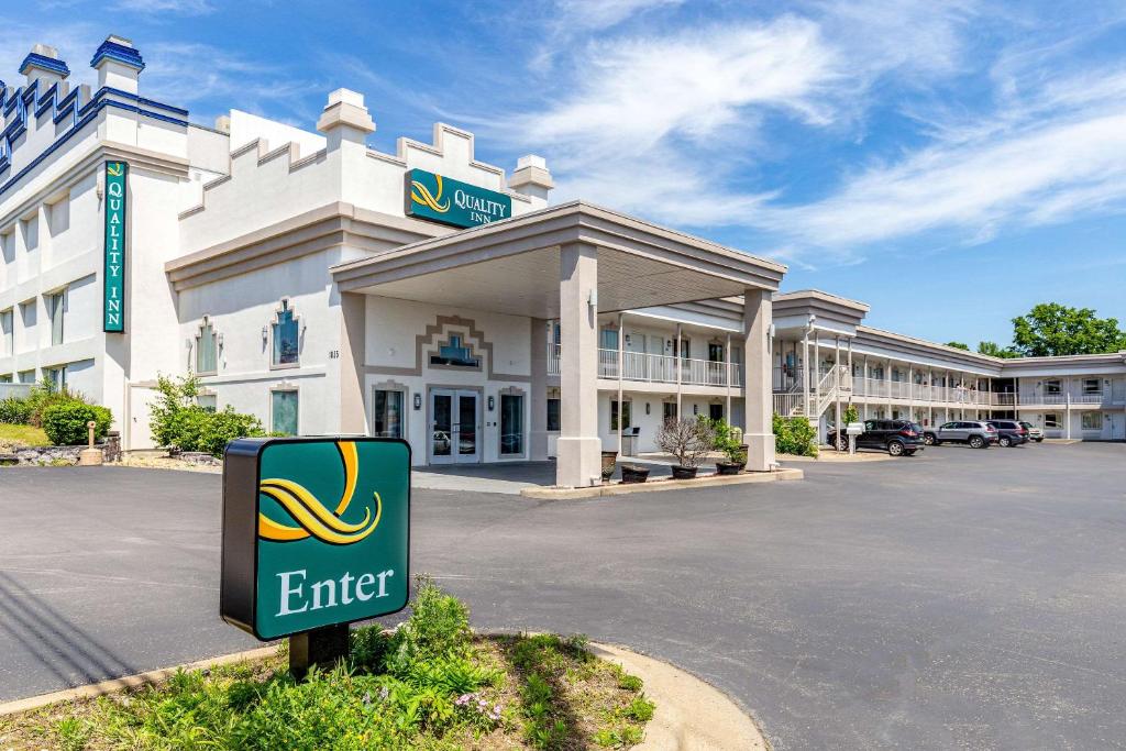 Quality Inn Branson - Hwy 76 Central - Housity