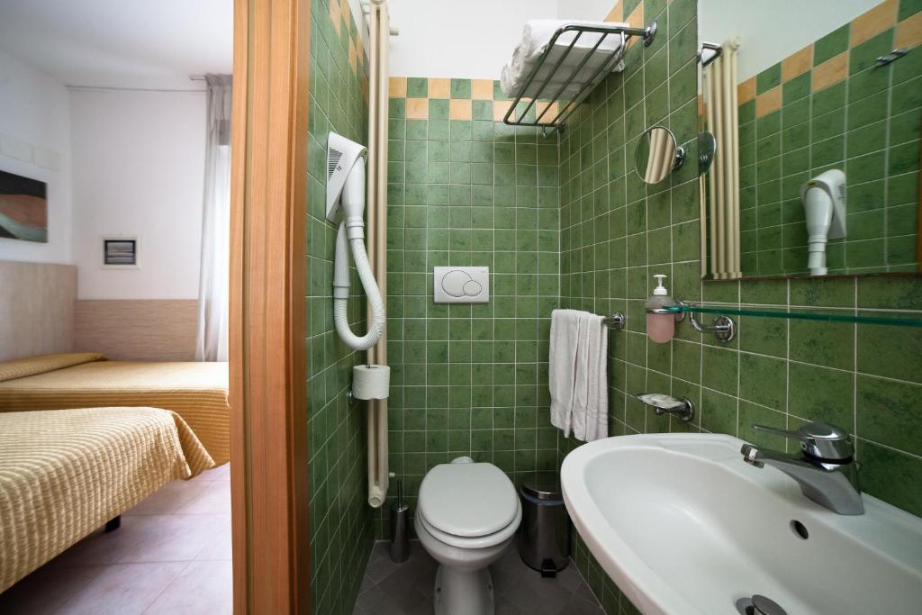 Koupelna v ubytování Hotel Plaza