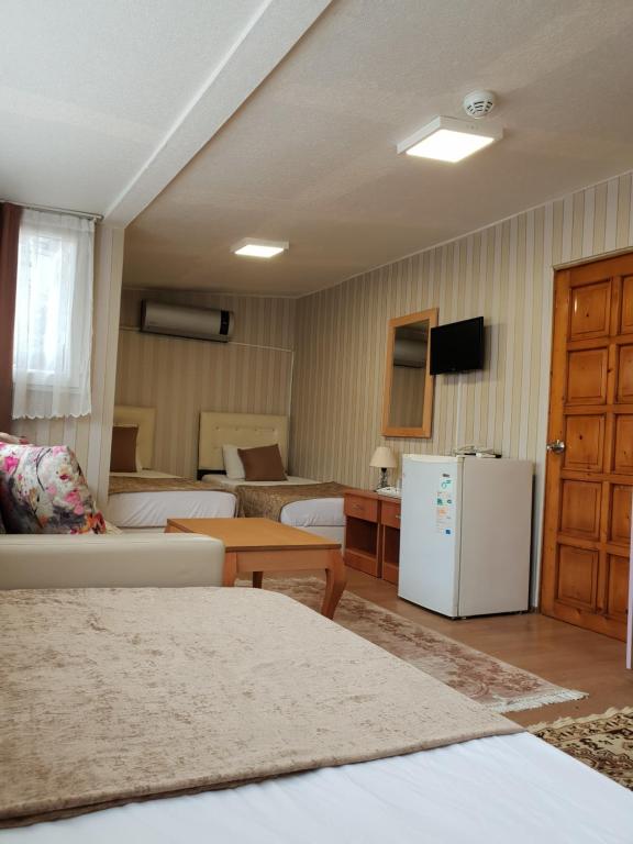 Sulduz Hotel - Sala Quadrupla Con Vista In Montagna