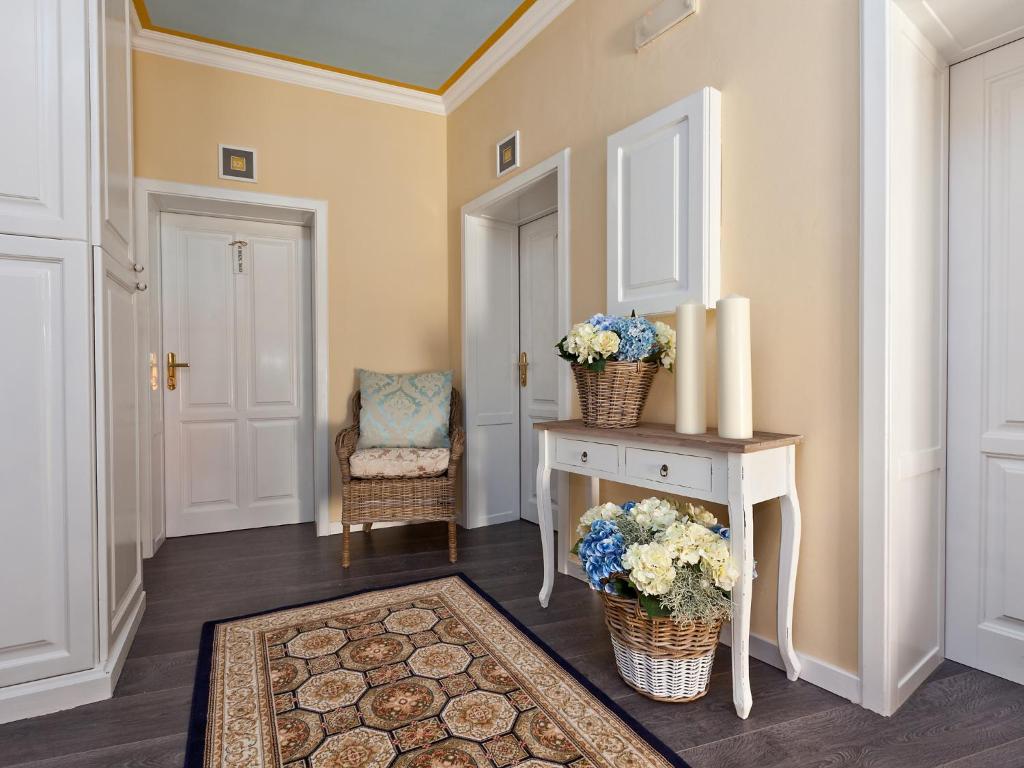 Cathedral Prague Apartments - Resim 26