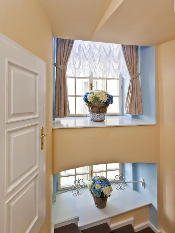 Cathedral Prague Apartments - Resim 27