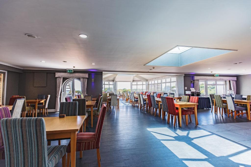 Restaurace v ubytování Hotel Jerbourg