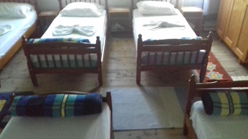 Postel nebo postele na pokoji v ubytování Guesthouse Dritan Tethorja