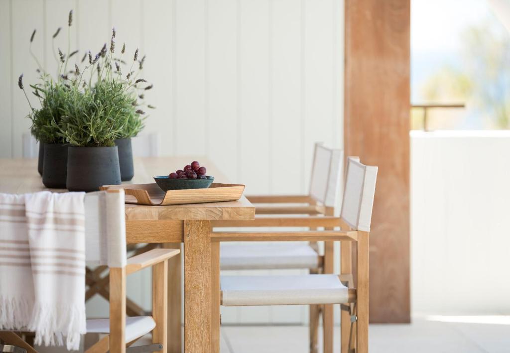 Гостиная зона в Four Seasons Astir Palace Hotel Athens