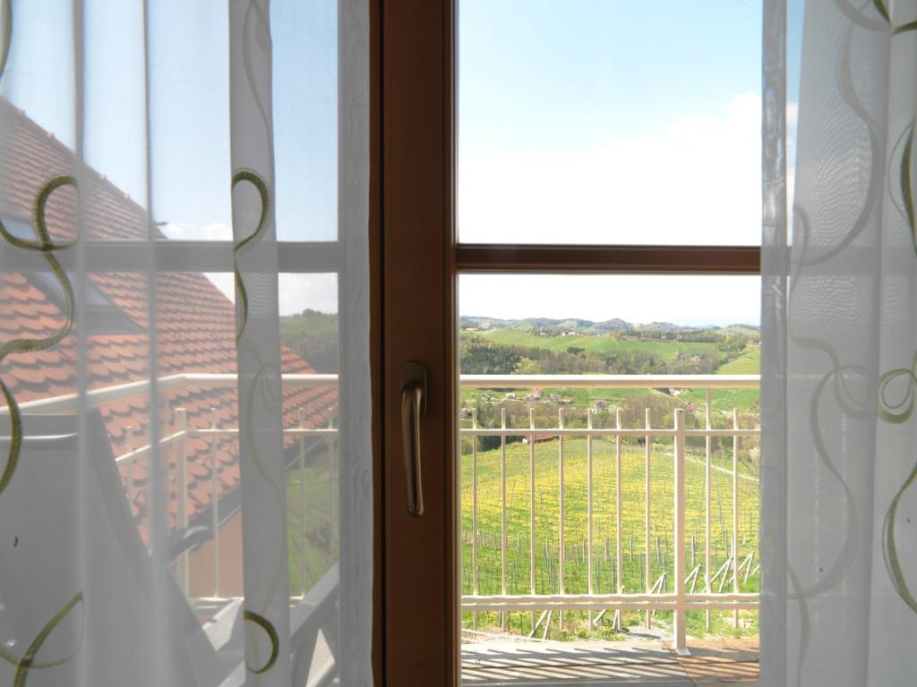 Balkón nebo terasa v ubytování Weingut Skoff Original