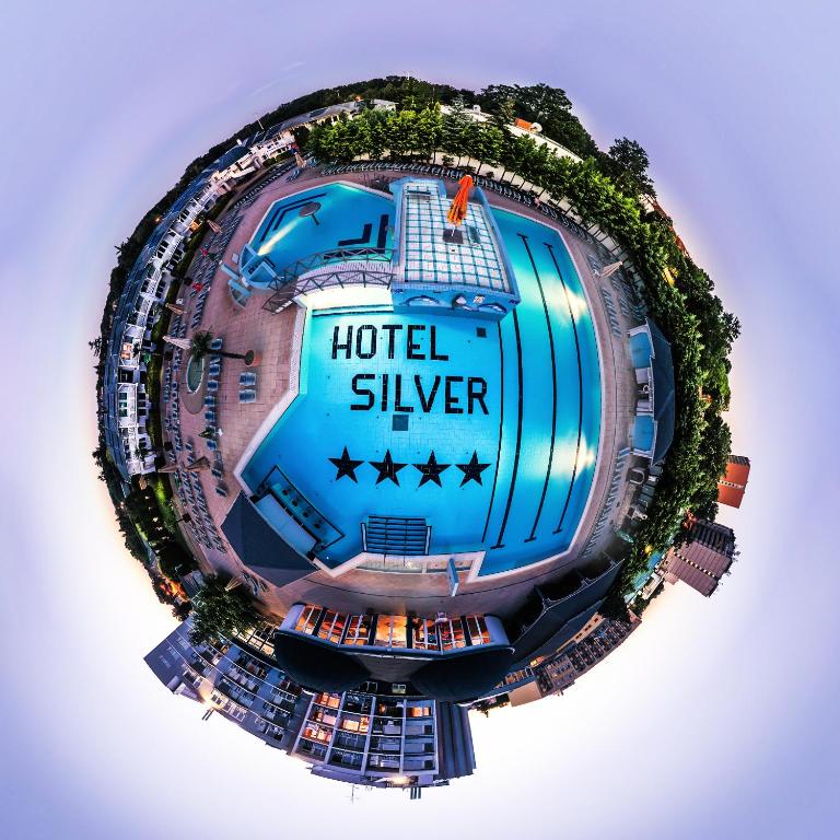 Bazén v ubytovaní Hotel Silver alebo v jeho blízkosti
