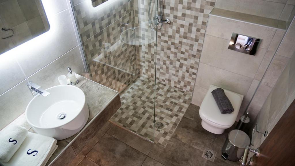 Sinodinos Deluxe Apartments - 12