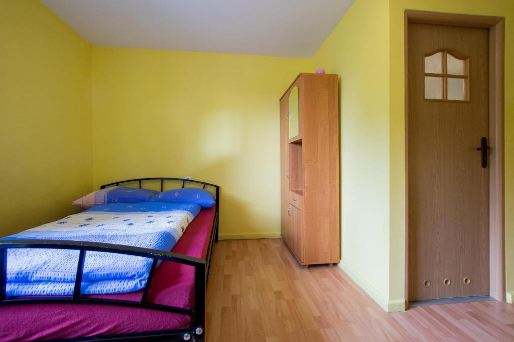 Noclegi pod lasem Solina 20 - Deluxe Double Room (2 Adults + 1 Child)