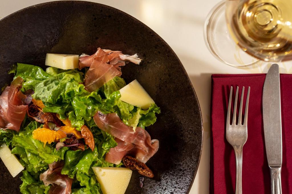 10GR Boutique Hotel & Wine Bar - Resim 19