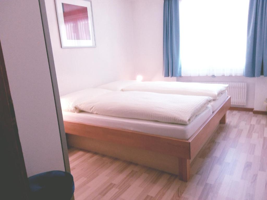 Postel nebo postele na pokoji v ubytování Anis
