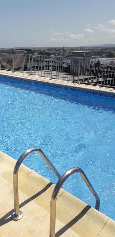 Atico céntrico con piscina comunitaria, Ribadeo – Updated ...