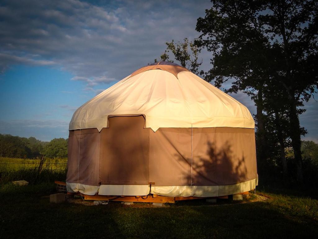 Fotografie z fotogalerie ubytování Cool Under Canvas v destinaci Miremont