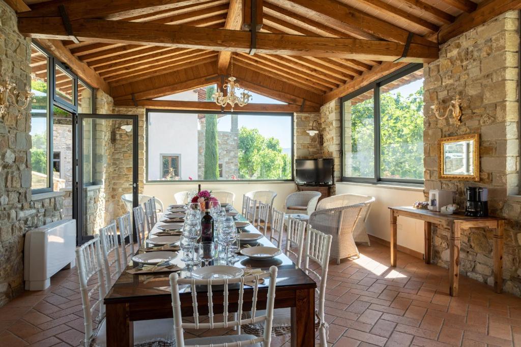 Reštaurácia alebo iné gastronomické zariadenie v ubytovaní Podere Cerretino