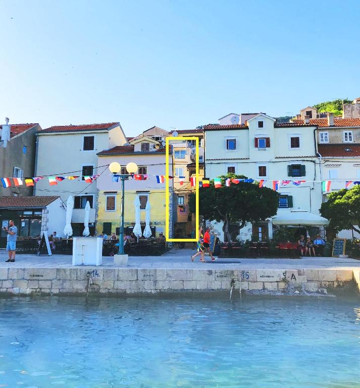 Bazén v ubytovaní Apartments Mediteranea alebo v jeho blízkosti