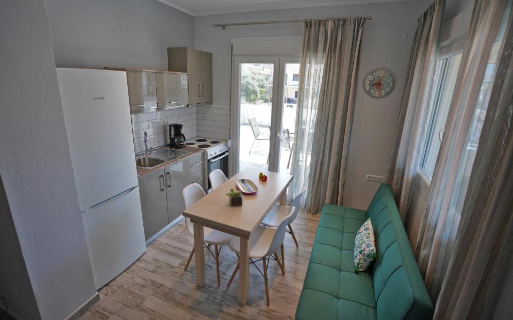 Kuchnia lub aneks kuchenny w obiekcie Evel House
