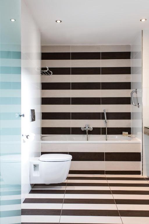 Koupelna v ubytování The House Hotel, an Ascend Hotel Collection Member