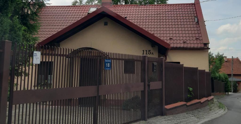 Budova, v ktorej sa dovolenkový dom nachádza