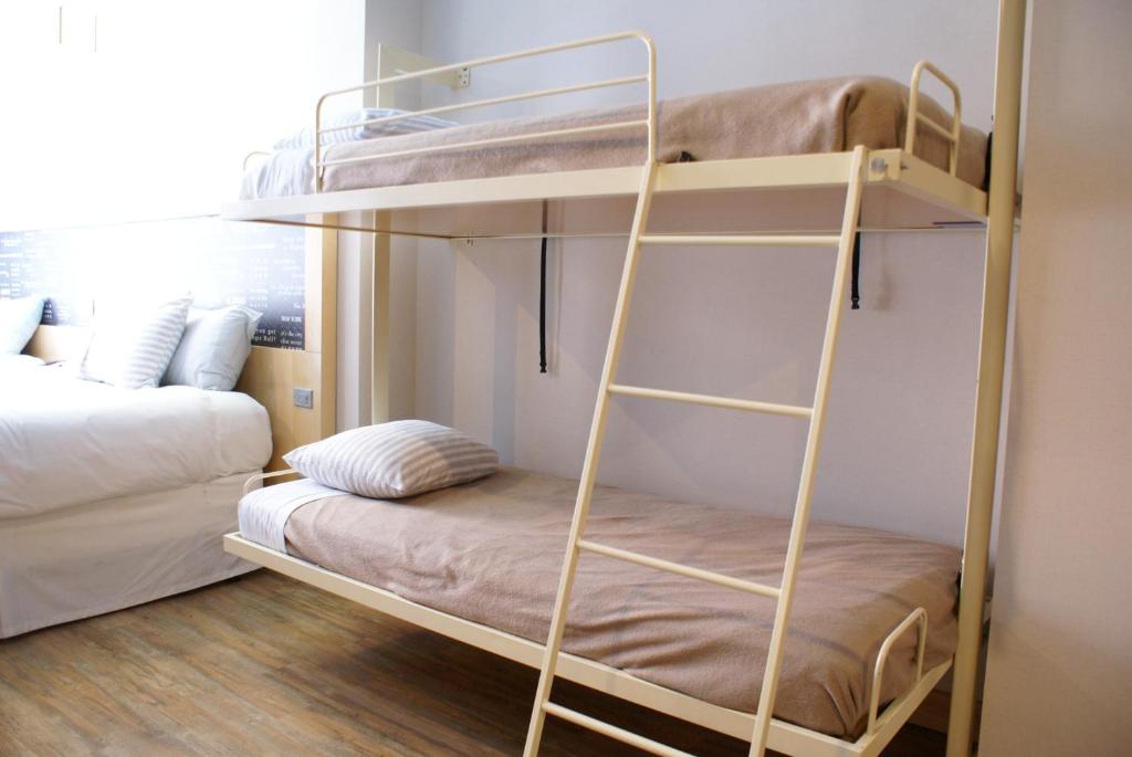 Llit o llits en una habitació de TRYP by Wyndham New York City Times Square - Midtown