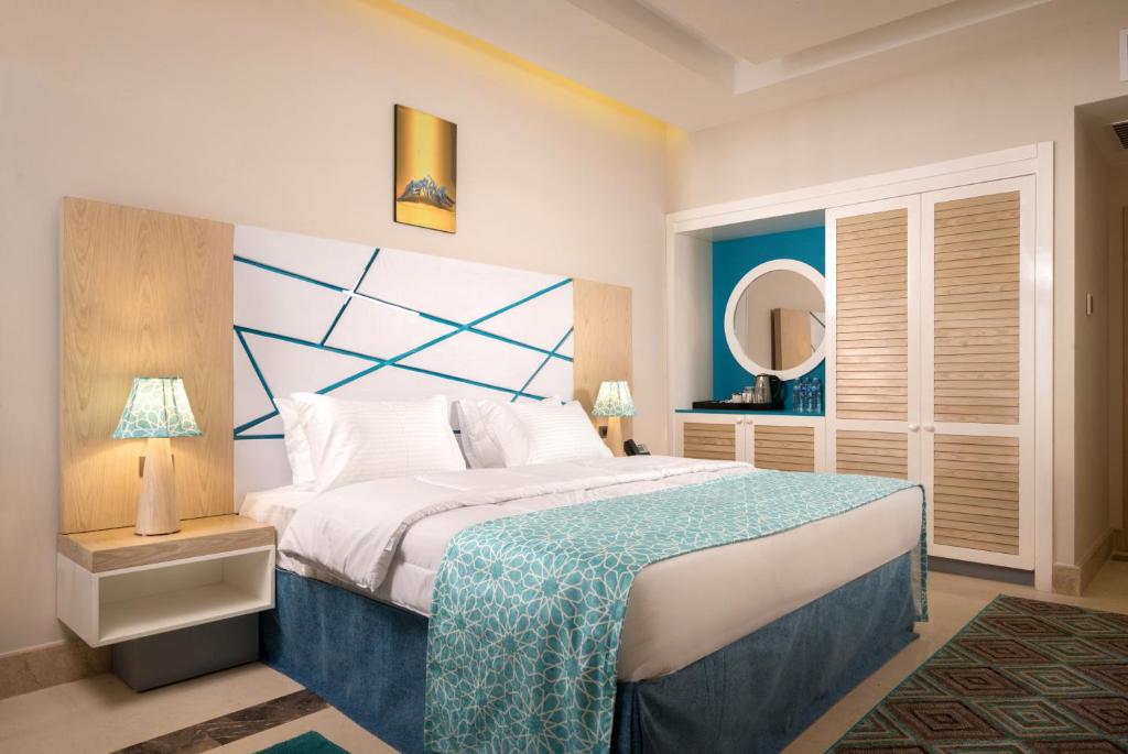 Gravity Hotel & Aqua Park Sahl Hasheesh Families and Couples Only - 3