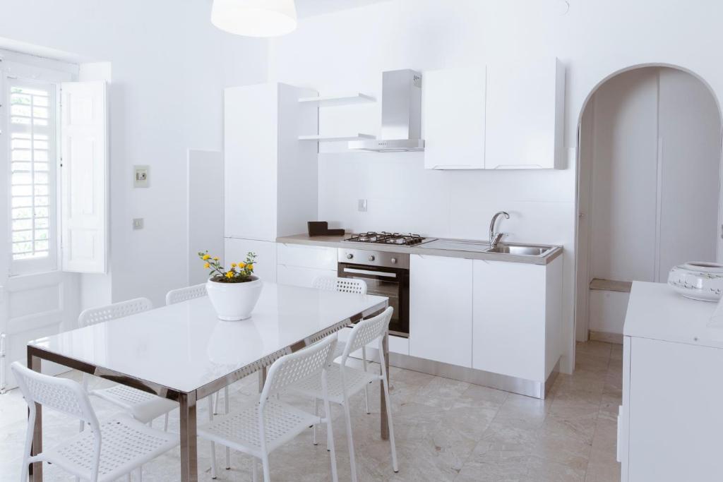 Kuchyňa alebo kuchynka v ubytovaní Residence Guidaloca