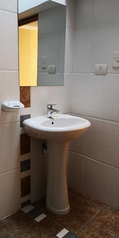 Ένα μπάνιο στο Kuska Hostal