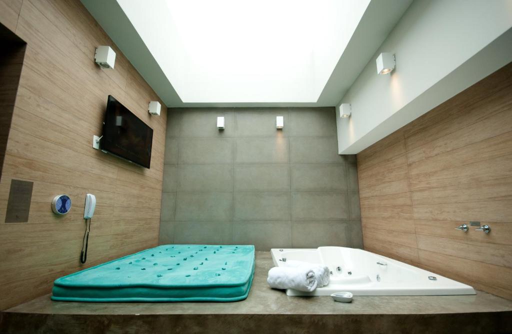  Lush Motel (Adult Only)
