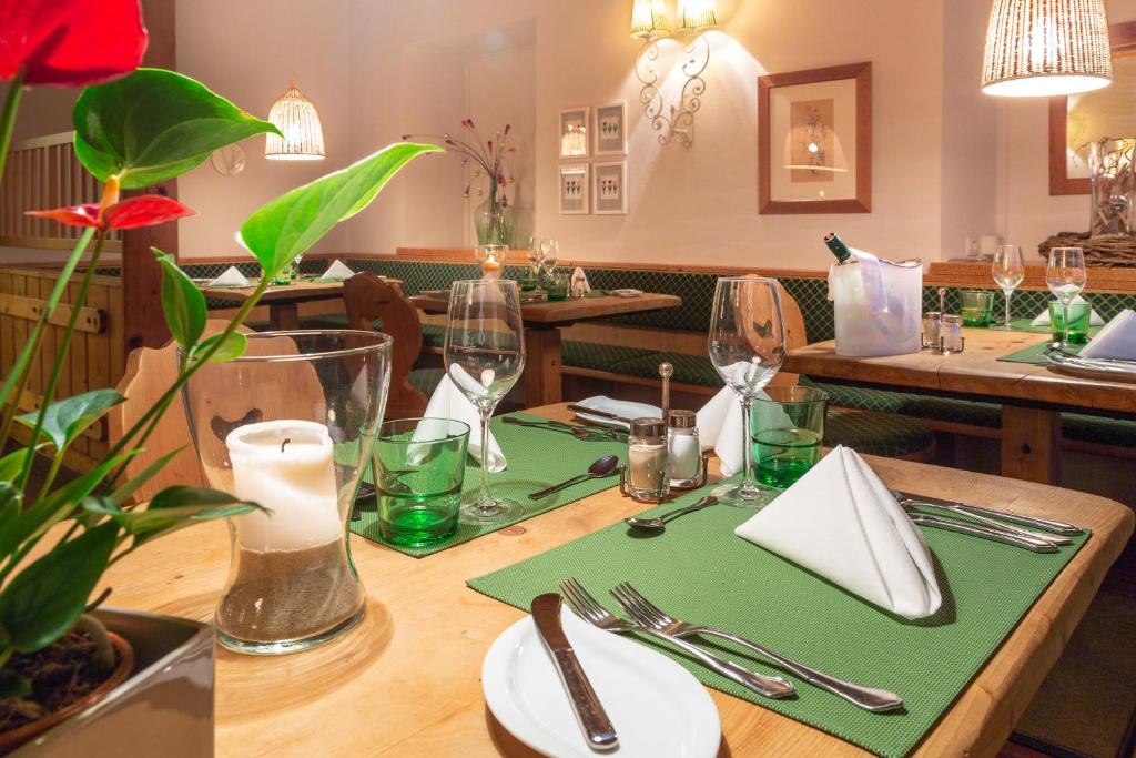 Nápoje v ubytování Hotel Försterhof lebe pur, genieße den Tag