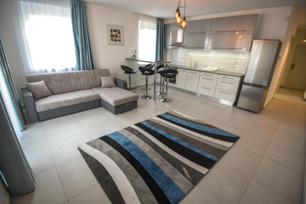 Kuchyňa alebo kuchynka v ubytovaní Francesca Apartman