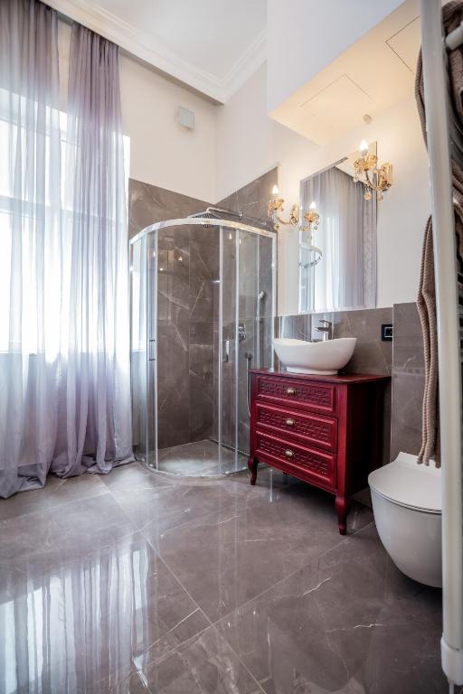 Koupelna v ubytování Ben Akiba Luxury Suites