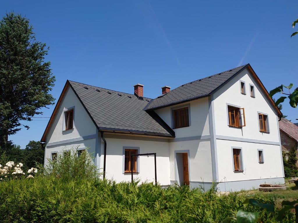 Budova, kde se vila nachází