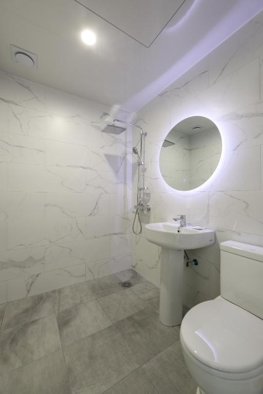 Koupelna v ubytování Hotel Seogwipean