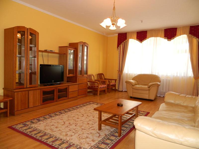 TV a/nebo společenská místnost v ubytování Hotel Obolon