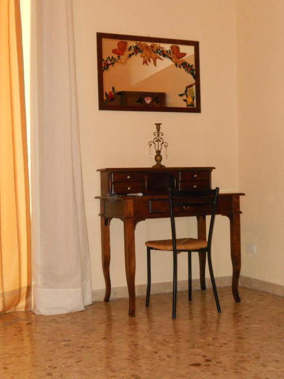Piccadilly House - Double Room With Private External Bathroom