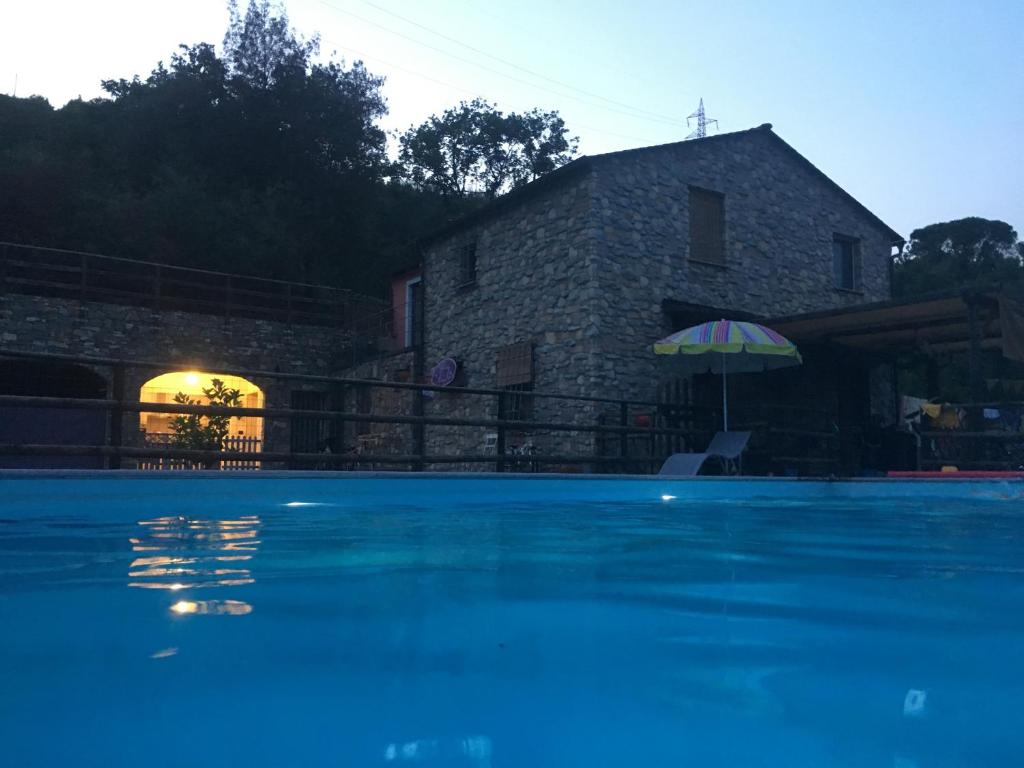 Basen w obiekcie B&b Il Rustico lub w pobliżu