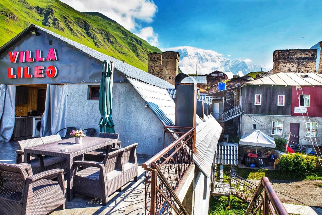 Nespecifikovaný výhled na hory nebo výhled na hory při pohledu z hotelu