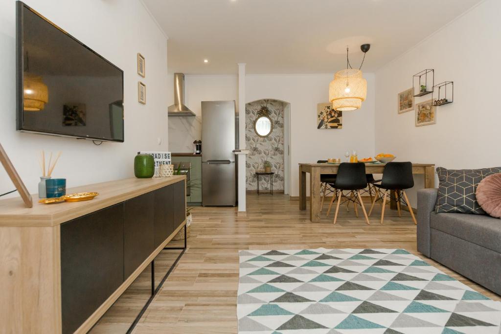 TV a/nebo společenská místnost v ubytování Apartment Lara