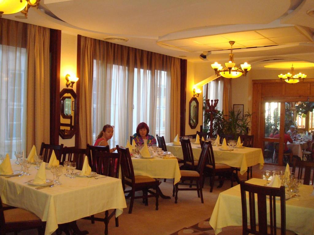 Restaurace v ubytování Hotel Ami