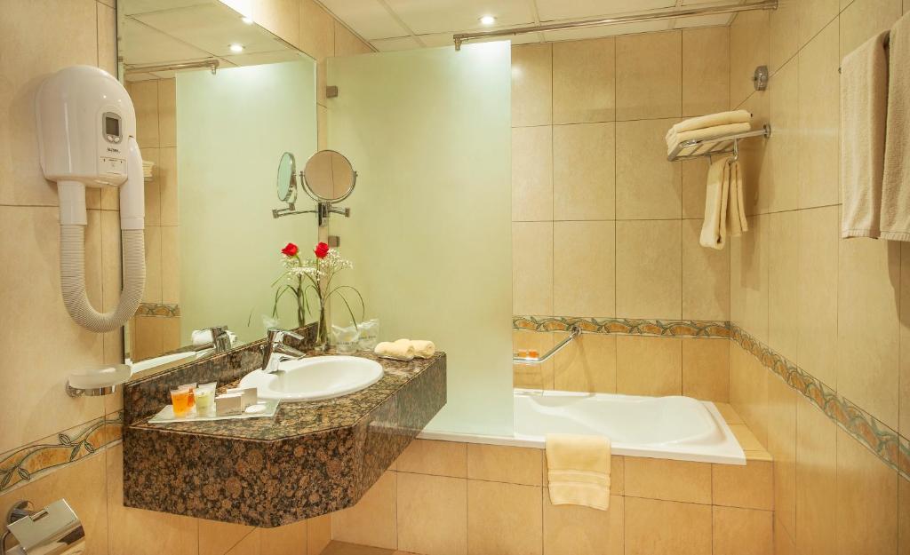 Golden Tulip Sharjah - Resim 32