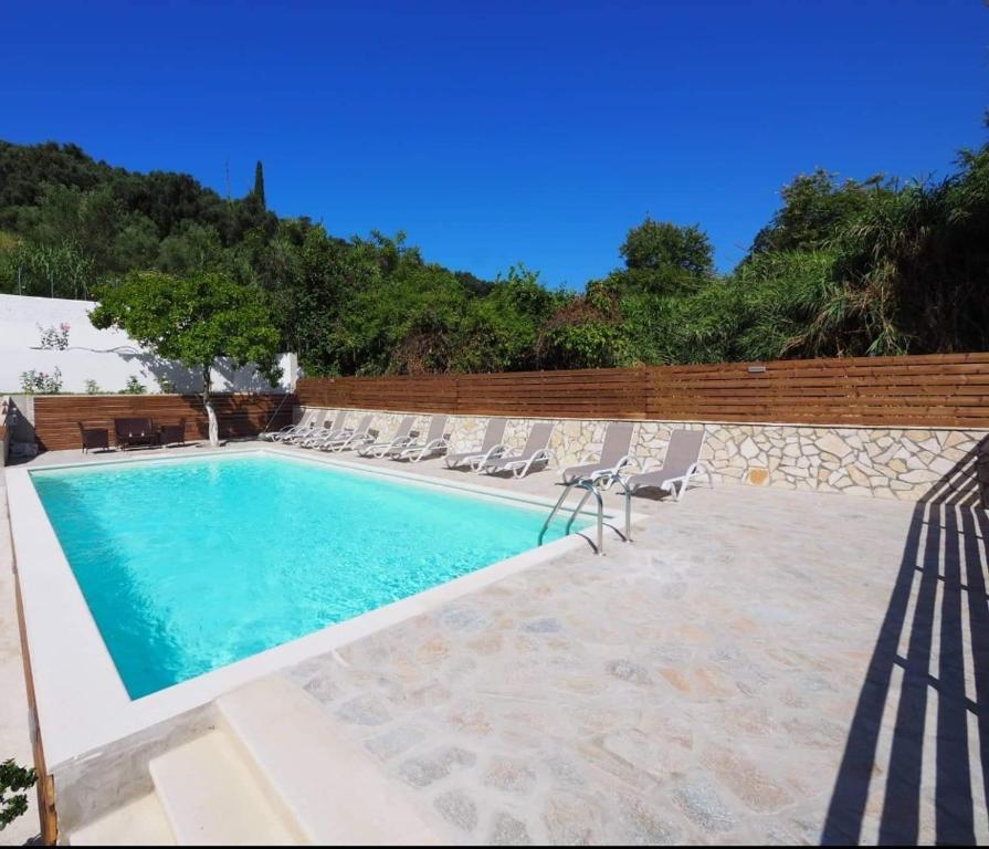 The swimming pool at or close to Dallas Valtos Studios