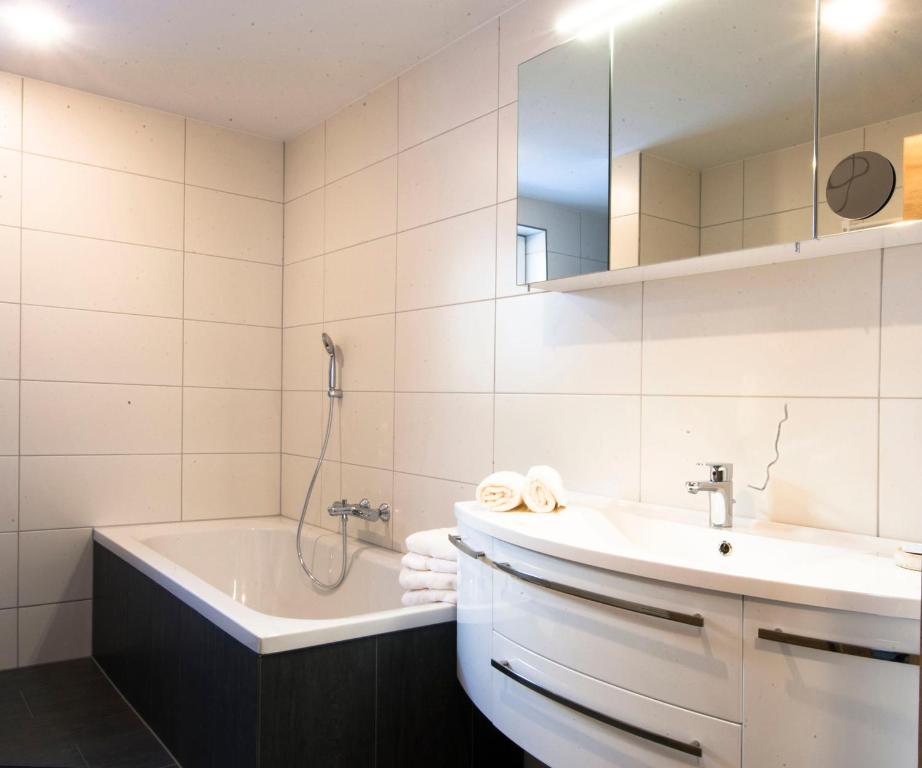 Koupelna v ubytování Erlebnishotel Fendels