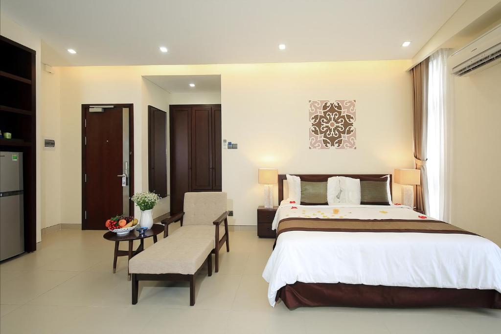 Phòng Deluxe Giường Đôi Có Ban Công